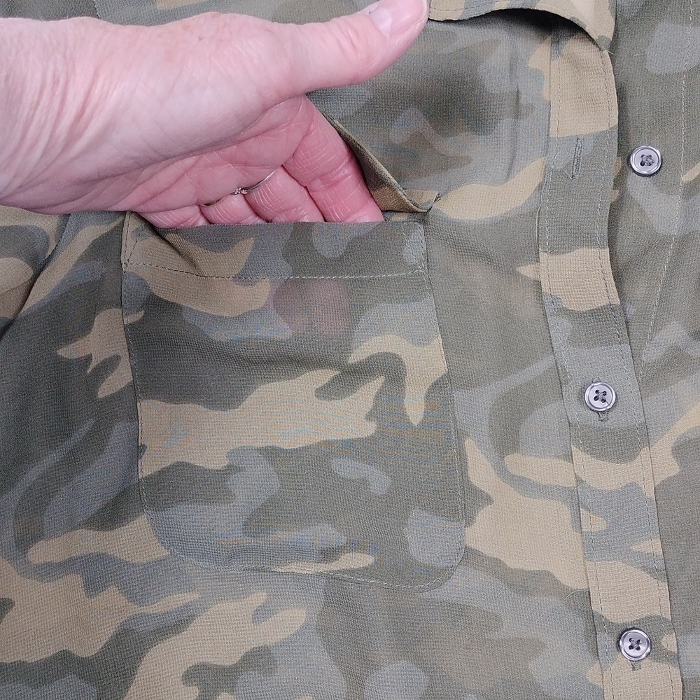 Old Navy Womenssheer Camo Long Sleeve Button Up Shirt Size Small - Picture 2 of 14